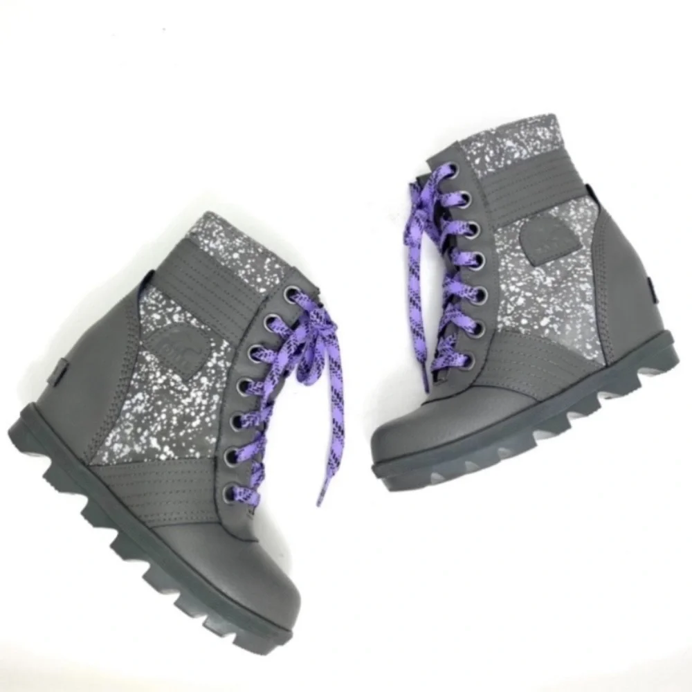 SOREL Lexie Leather Wedge Lace up Boots Metallic Silver Gray Style 182247105